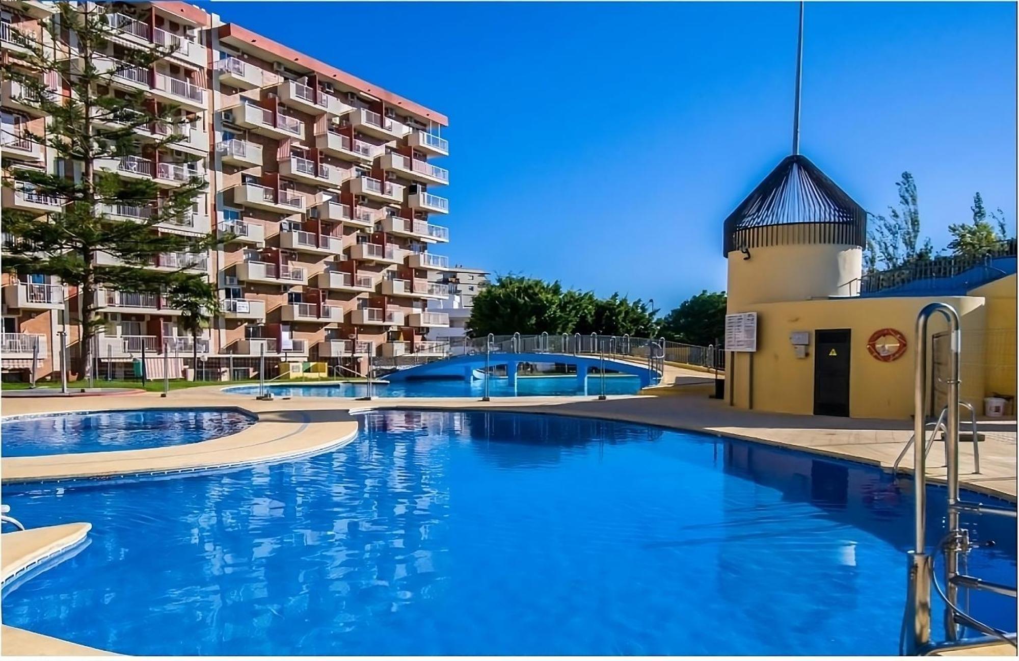 בנאלמדנה Jupiter. Moderno Estudio. Vistas Al Mar Y Montana מראה חיצוני תמונה